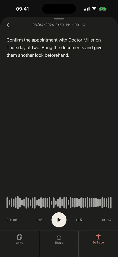 Diktat detail view: transcript, waveform and playback.